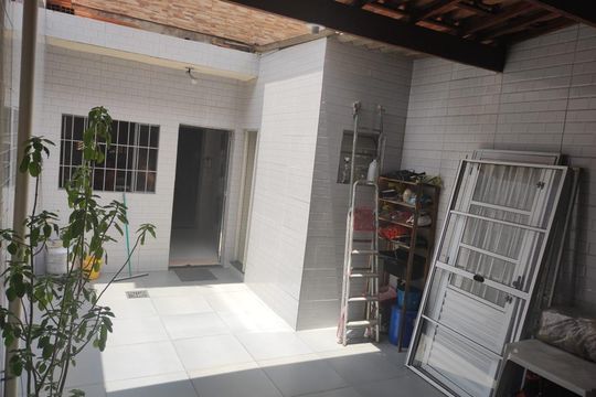 Casa à venda com 2 quartos, 180m² em Jardim Santa Cecilia, Guarulhos