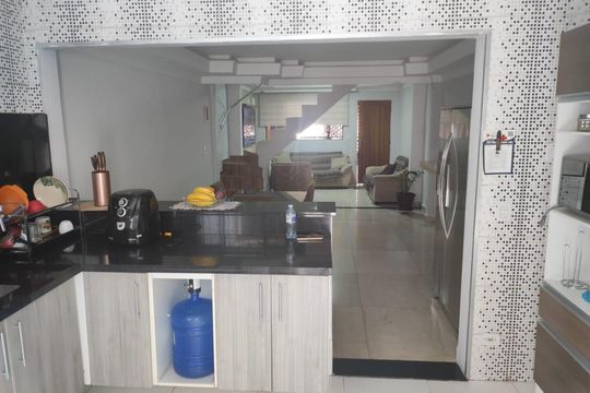 Casa à venda com 2 quartos, 180m² em Jardim Santa Cecilia, Guarulhos