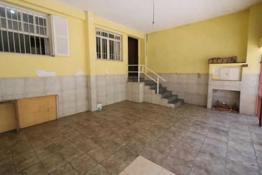 Garagem de casa à venda com 5 quartos, 350m² em Presidente Altino, Osasco