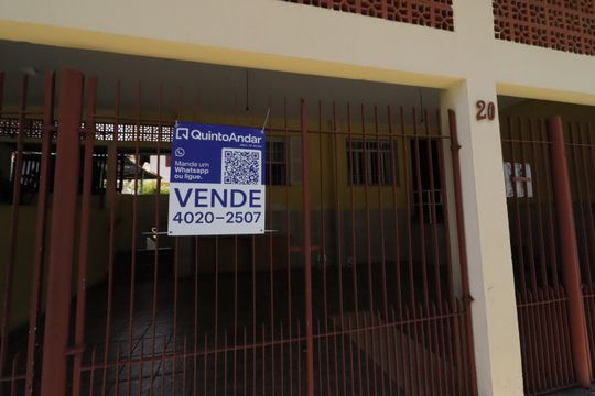 Fachada de casa à venda com 5 quartos, 350m² em Presidente Altino, Osasco