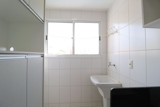 Cozinha e Área de Serviço de apartamento para alugar com 2 quartos, 52m² em Centro, Uberlândia