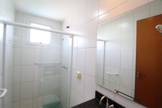 Banheiro Social de apartamento para alugar com 2 quartos, 52m² em Centro, Uberlândia