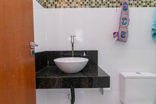 Banheiro da Suíte de casa para alugar com 3 quartos, 100m² em Jardim Popular, São Paulo
