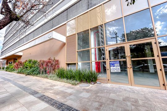 Fachada com Plaquinha de apartamento à venda com 2 quartos, 48m² em Tatuapé, São Paulo