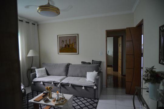 Casa à venda com 3 quartos, 290m² em Jardim Moncoes, Santo André