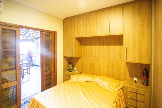 Quarto 1 de casa à venda com 3 quartos, 200m² em Taboão, Diadema