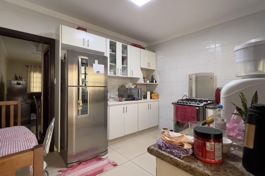 Cozinha de casa para alugar com 2 quartos, 105m² em Jardim Vila Galvao, Guarulhos