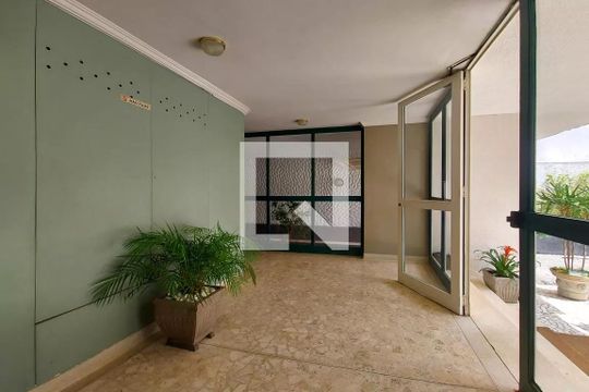 Hall de Entrada de kitnet/studio para alugar com 1 quarto, 65m² em Vila Buarque, São Paulo