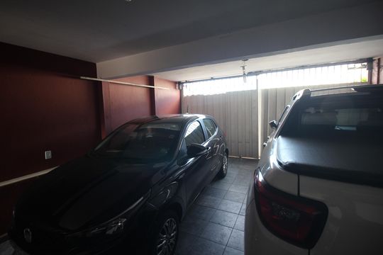 Garagem de casa à venda com 5 quartos, 360m² em Conjunto Agua Branca, Contagem