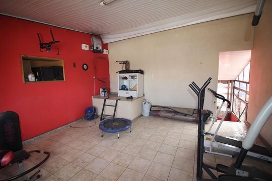 Terraço de casa à venda com 5 quartos, 360m² em Conjunto Agua Branca, Contagem