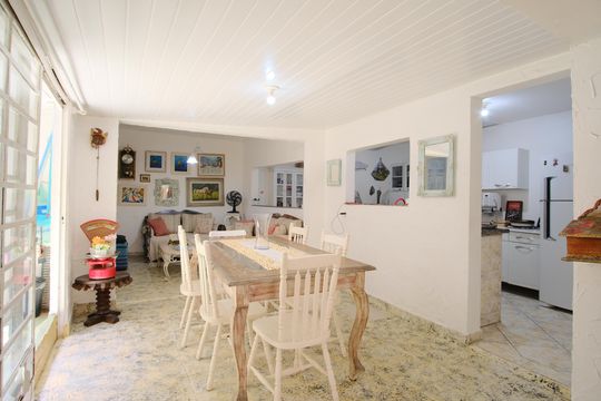 Casa à venda com 7 quartos, 450m² em Vila Nova Manchester, São Paulo