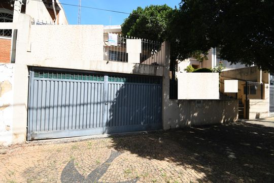 Fachada / Placa de casa à venda com 2 quartos, 252m² em Chácara da Barra, Campinas