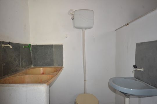 Banheiro de apartamento para alugar com 1 quarto, 30m² em Vila Valqueire, Rio de Janeiro