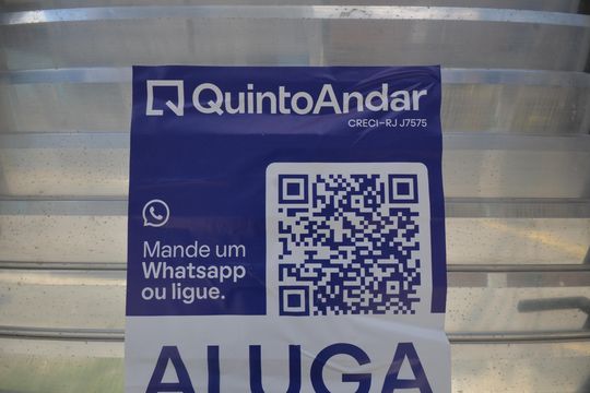 Placa Instalada de apartamento para alugar com 1 quarto, 30m² em Vila Valqueire, Rio de Janeiro