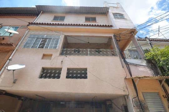 Fachada de apartamento para alugar com 1 quarto, 30m² em Vila Valqueire, Rio de Janeiro