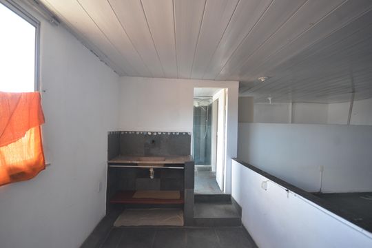 Cozinha  de apartamento para alugar com 1 quarto, 30m² em Vila Valqueire, Rio de Janeiro