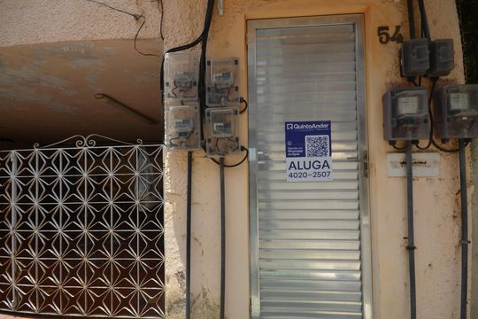 Placa Instalada de apartamento para alugar com 1 quarto, 100m² em Vila Valqueire, Rio de Janeiro