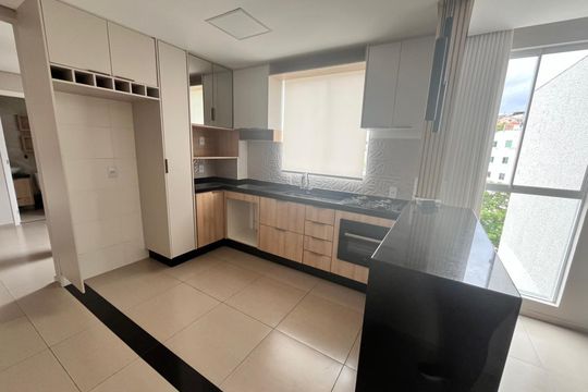 Apartamento para alugar com 2 quartos, 98m² em Cabral, Contagem