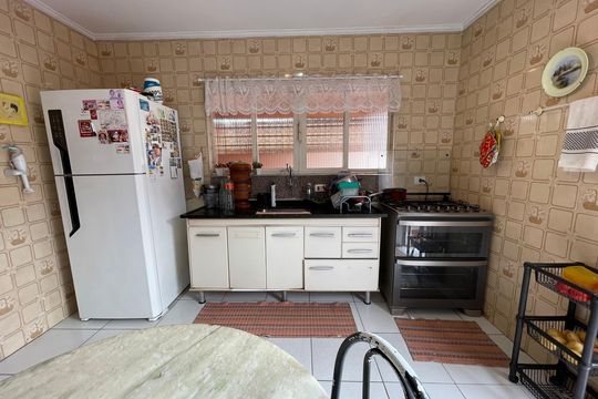 Cozinha de casa à venda com 4 quartos, 180m² em Vila Lageado, São Paulo