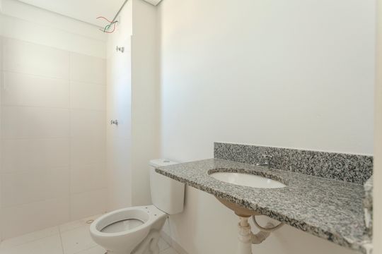 Banheiro de apartamento à venda com 2 quartos, 47m² em Jardim Santa Cruz (campo Grande), São Paulo