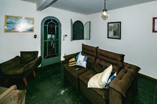 Casa para alugar com 3 quartos, 320m² em Santa Monica, Belo Horizonte