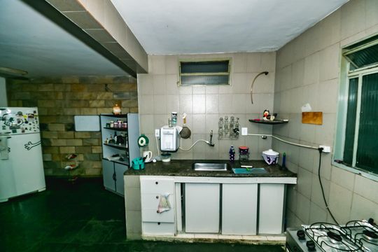 Casa para alugar com 3 quartos, 320m² em Santa Monica, Belo Horizonte