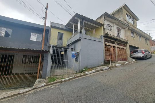 Fachada de casa à venda com 4 quartos, 200m² em Novo Osasco, Osasco