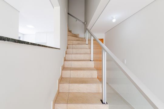 Escada de apartamento para alugar com 2 quartos, 112m² em Palmeiras, Belo Horizonte