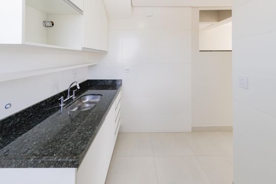 Cozinha de apartamento para alugar com 2 quartos, 112m² em Palmeiras, Belo Horizonte
