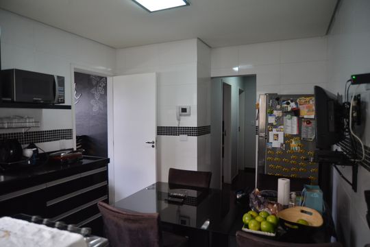 Cozinha de casa à venda com 2 quartos, 120m² em Vila Scarpelli, Santo André