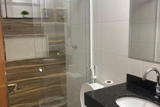Banheiro de apartamento à venda com 1 quarto, 45m² em Recreio dos Bandeirantes, Rio de Janeiro