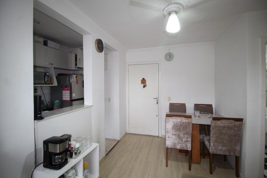 Sala de apartamento à venda com 2 quartos, 48m² em Passo das Pedras, Porto Alegre