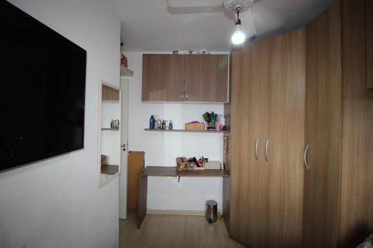 Quarto 1 de apartamento à venda com 2 quartos, 48m² em Passo das Pedras, Porto Alegre