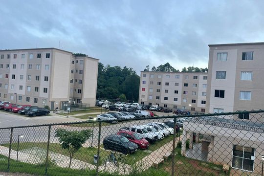Área externa de apartamento para alugar com 2 quartos, 48m² em Jardim Petropolis, Cotia