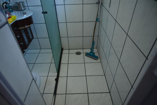 Banheiro da Suíte de casa para alugar com 2 quartos, 250m² em Utinga, Santo André