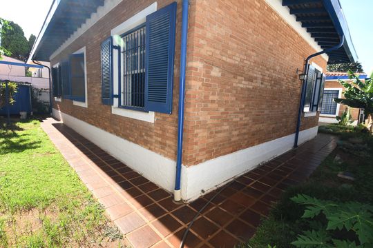 Corredor de casa para alugar com 4 quartos, 540m² em Jardim Chapadão, Campinas