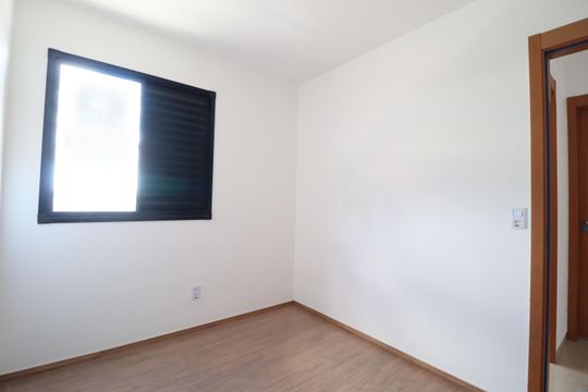 Quarto 1 de apartamento para alugar com 2 quartos, 55m² em Shopping Park, Uberlândia
