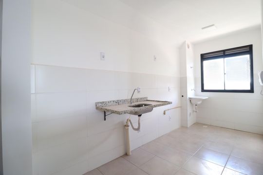 Cozinha de apartamento para alugar com 2 quartos, 55m² em Shopping Park, Uberlândia