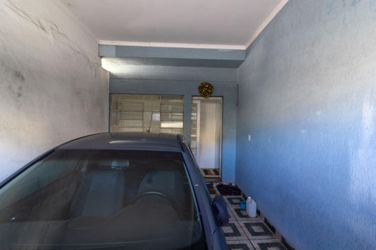 Garagem de casa à venda com 3 quartos, 250m² em Jardim Domitila, São Paulo