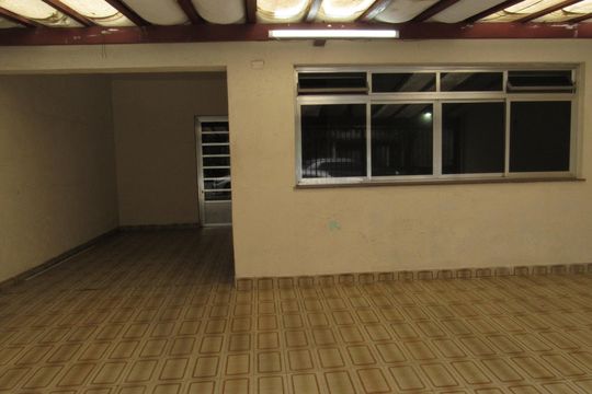 Garagem de casa para alugar com 3 quartos, 150m² em Pestana, Osasco
