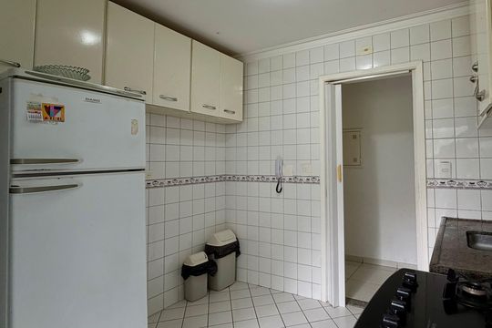 Cozinha de apartamento à venda com 3 quartos, 68m² em Jardim Pinheiros, São Paulo