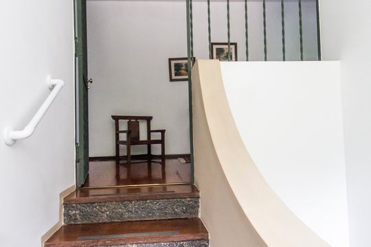 Escada de casa de condomínio para alugar com 4 quartos, 1300m² em Chacara Santa Lucia, Carapicuíba