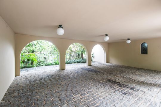 Garagem de casa de condomínio para alugar com 4 quartos, 1300m² em Chacara Santa Lucia, Carapicuíba