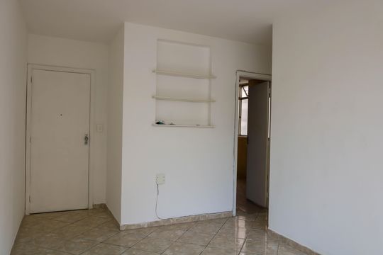 Sala de apartamento para alugar com 2 quartos, 65m² em Todos Os Santos, Rio de Janeiro