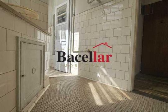 Apartamento à venda com 1 quarto, 48m² em Grajaú, Rio de Janeiro
