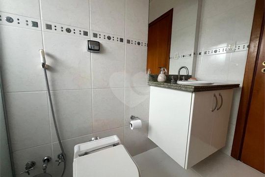 Casa à venda com 3 quartos, 199m² em Planalto Paulista, São Paulo
