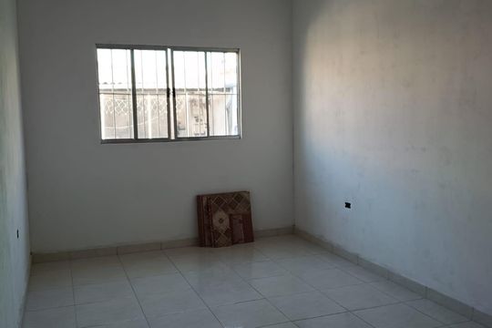 Casa à venda com 5 quartos, 200m² em Canhema, Diadema