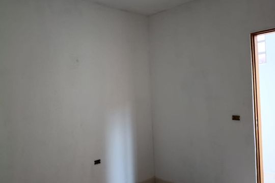 Casa à venda com 5 quartos, 200m² em Canhema, Diadema