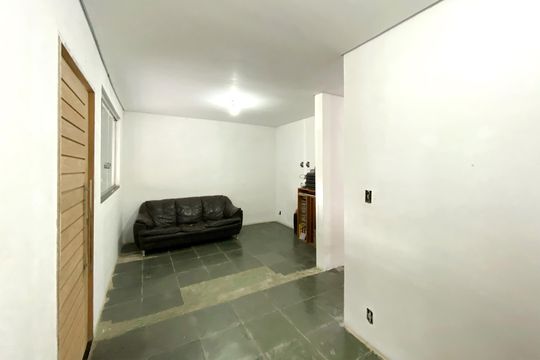 Sala de casa à venda com 2 quartos, 200m² em Cenáculo, Belo Horizonte