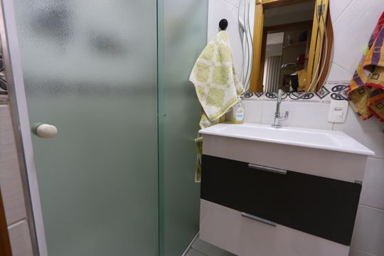 Banheiro de apartamento à venda com 2 quartos, 59m² em Vila Alpina, São Paulo